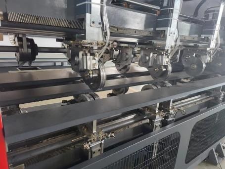 Máquina de corte de cartón corrugado para estilo