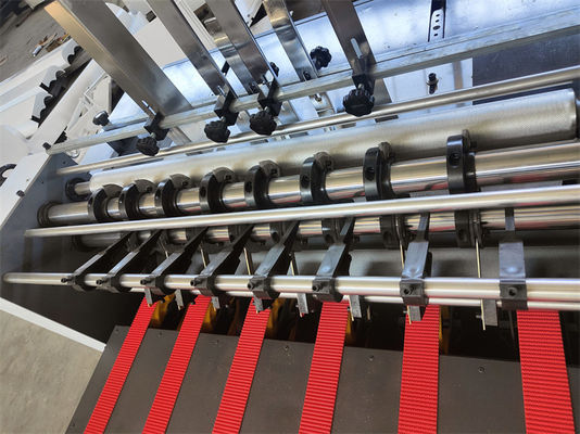 300X800mm Procesamiento de cartón Alimentación de succión automática Cortador de partición corrugado