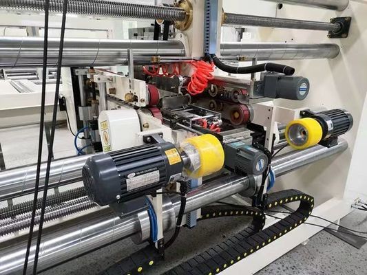 Máquina de costura de caja de dos piezas de cuatro servos para producción rápida