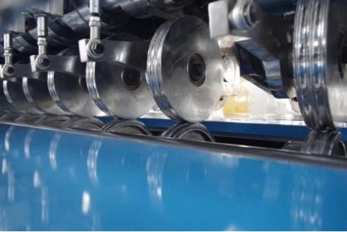 10KW Máquina de corte de hojas finas para material de embalaje de papel a precios competitivos