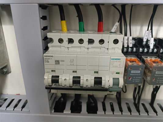 Máquina de corte de caja de cartón de 380/50Hz para la línea de producción de cartón corrugado 3/5/7