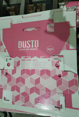 Máquina de corte por matrices para la producción de cajas de cartón ondulado en la línea de embalaje de bebidas