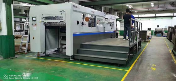 1550 mm Máxima altura de la pila Máquina de corte de rollos de impresión de alta definición para cortar
