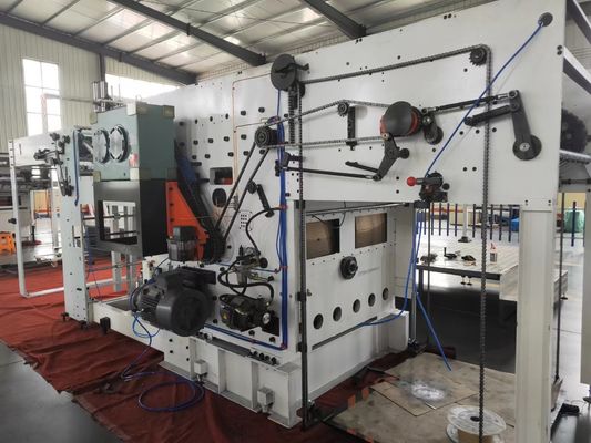 1350 mm Máxima altura de recolección de papel Máquina de corte a presión plana para la fabricación de cajas
