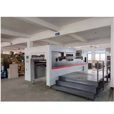 Máquina automática de recorte a presión de tablero corrugado de cama plana con alta precisión