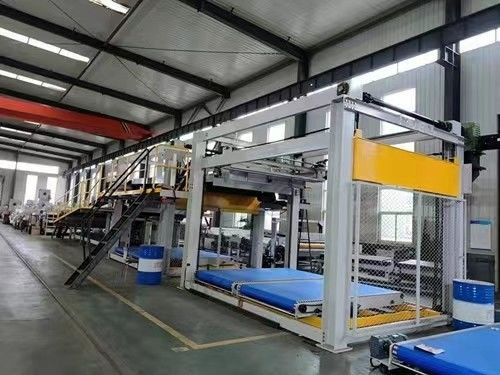 Línea de producción de cartón corrugado de 3 capas de alta velocidad de 4500 KG para un embalaje efectivo
