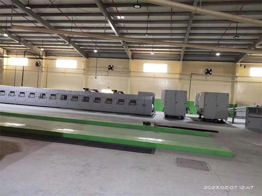 Línea de producción de cajas de cartón onduladas de alta velocidad de 5 pli con control de frecuencia de 0,75 kW