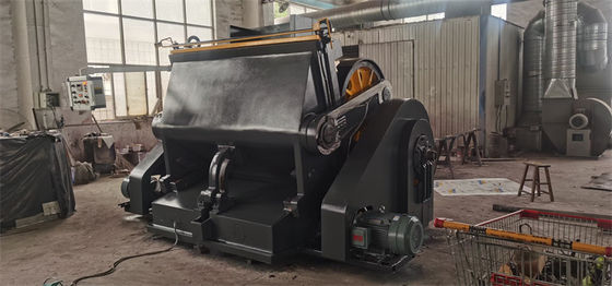 Máquina manual de corte y creado de cartón corrugado para una operación fácil 7700 KG