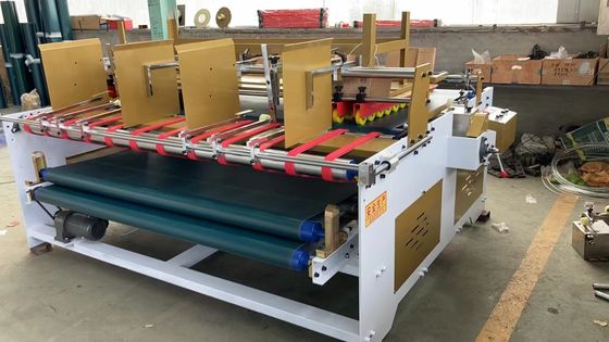 Máquina de pegamento de carpetas de cartón eléctricas para cajas corrugadas operación rápida y fácil