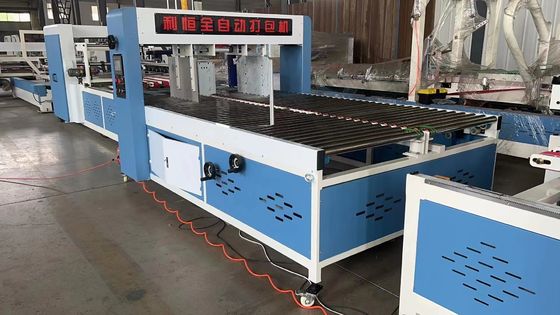 Rango de distancia de las uñas directo de 30-150 mm pegamento automático de carpetas para cajas de cartón onduladas