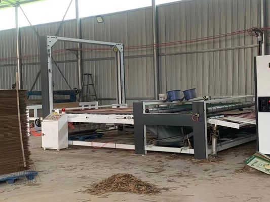 Envasado en cartón Tipo de embalaje Máquina de corte de flexo con ranuras más reciente con autoestacador de textiles