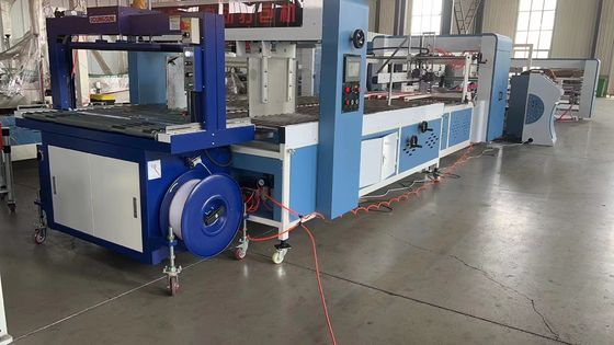 Demandas de los clientes Tipo de embalaje de película de cartón corrugado Máquina de pegamento automático de carpetas
