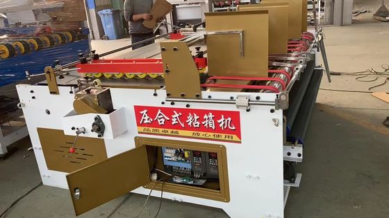Máquina semiautomática de pegamento de carpetas para la fabricación de papel y cartón