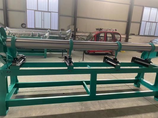 Cuatro enlaces Slitter Scorer / 500 KG Corneres de cartón corrugado Slotter con materiales