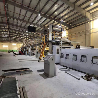 precisión Maquina de embalaje de caja de cartón corrugado para línea de producción totalmente automática 3 5 7 Ply
