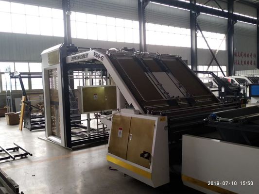 Máquina de laminación de flauta con laminación automática de cartón pequeño 13.5m x 2m x 2.9m