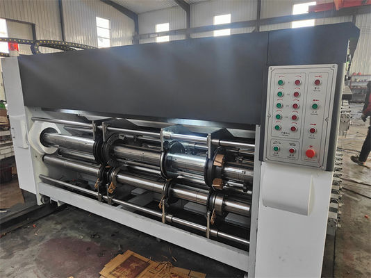 6 Caja de cartón corrugado de color Flexoprinting Slotting Machine Excelente rendimiento